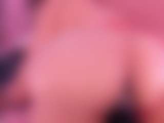 Live cam show with Miia-Hurrem - Red Hair MILF on Gym Cam Girls