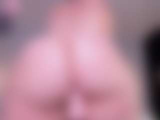 Live cam show with violeta-olsen - Shaved Pussy on CamwithHer