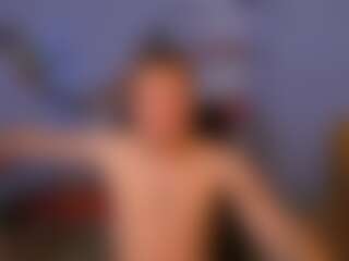 Live cam show with yudji-boy - Brazilian on Milfs Live