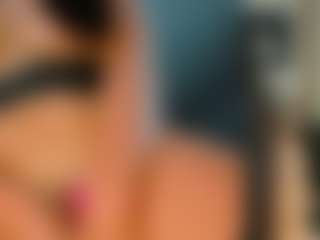 Live cam show with sofiiadiaz0805 - Oil on https://playwithruby.com