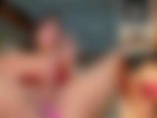 Live cam show with sofiiadiaz0805 - Striptease on Soda Cam