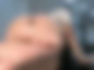 Yunleah's Live Sex Cam Show