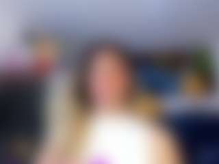 Live cam show with victoriaAleia - Blonde Hair on Gym Cam Girls