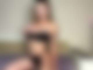 Live cam show with KareyTringham - Nipple Piercings on SmokeAndPoke