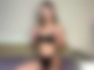Live cam show with KareyTringham - Tittyfuck on PervPlay.com