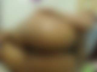 Live cam show with Naomylynch - Big Tits on Fling VIP Chat