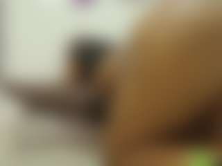 Live cam show with Naomylynch - Camel Toe on Camsoda