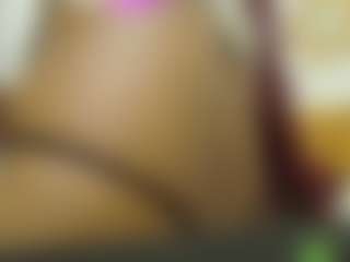 Live cam show with Naomylynch - Spank on SinfulBabes