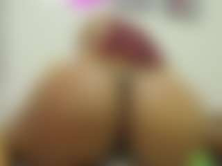 Naomylynch's Live Sex Cam Show