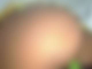 Live cam show with Naomylynch - Big Tits Small Tits on WildCum