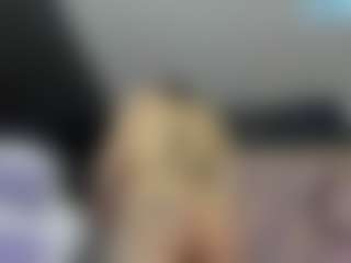 Live cam show with chaniesmith69x - Tease on intimatelivegirls.com