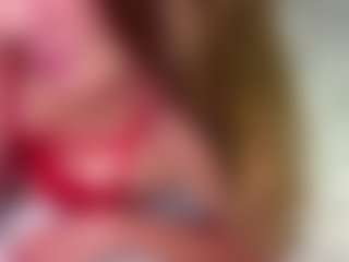 Live cam show with BarbieMcintyde - Play on Free Soda