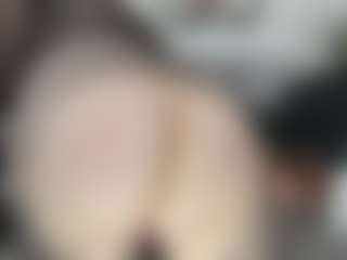 Live cam show with esmeralda-milf - Body Massage on Camming Site