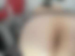 Live cam show with esmeralda-milf - Mature Young Adult on SquirtSoMuch