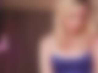 Live cam show with peachiimeow - Spy Blonde Hair on xblisslive.com