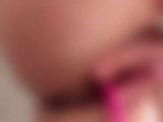 Live cam show with bigclitti - Big Clit on Camsoda