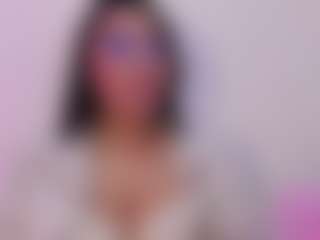 Live cam show with Katemoos - Bra on Nude Live Now
