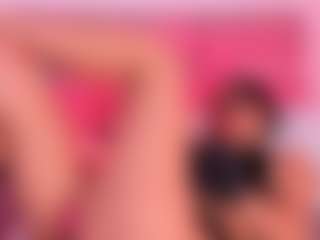 Live cam show with Katemoos - Facial Piercings on Milfs Live