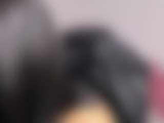 Live cam show with Katemoos - Glasses on Big Tits