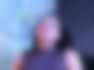 Live cam show with Katemoos - Bra on eurowanks.com