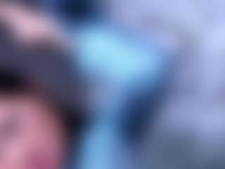 Live cam show with Katemoos - Schoolgirl on AdultVida.com