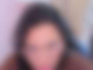 Live cam show with Katemoos - Bra on justonemore.cc