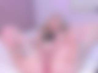 Live cam show with Lia - White Blonde Hair on Camsoda | colombia