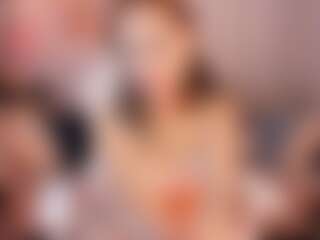 EmilyMoonlight's Live Sex Cam Show