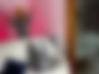 Live cam show with INSOMNIA - Public Brown Hair on Cam Slut