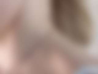 Live cam show with Sue-Holland - Blue Eyes on SinfulBabes