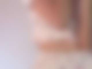 Live cam show with Sue-Holland - Blue Eyes on Streamer API