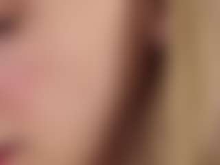 Live cam show with Sue-Holland - Blue Eyes on crypto-cams