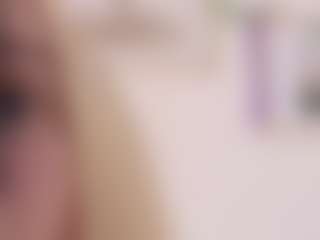 Live cam show with Sue-Holland - Blue Eyes on Fit Hotties