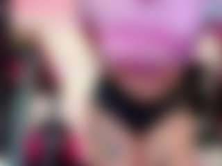 Live cam show with Candy-gabyss - Brown Eyes on Fling VIP Chat