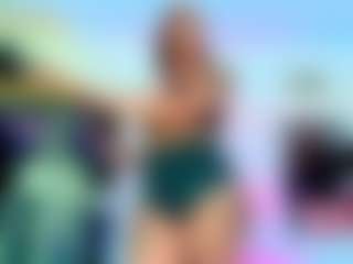 Live cam show with Candy-gabyss - Smoking on CamClone