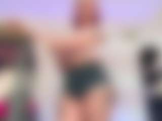 Live cam show with Candy-gabyss - Smoking on CamSextacy