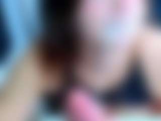 Live cam show with LizzyOlsen - Dirty Talk on Camsoda