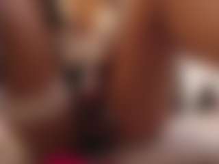 Live cam show with Maia Reficco - Squirt on Camsoda