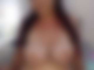 ShadeofPink MILF webcam performer live streaming