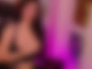 Live cam show with Camiilaa-torres - Granny on UwU Esports