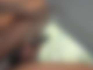 Live cam show with Ella-Vee - Small Tits on camwithhim.com