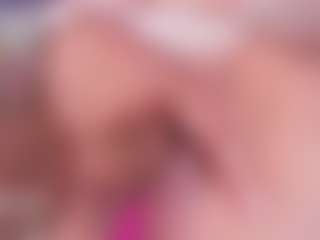Live cam show with KateMoorex - Virgin on Fit Hotties