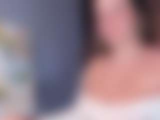 Kate Moorex MILF webcam performer live streaming