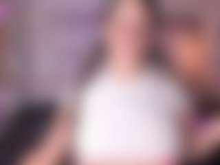 Live cam show with Kate Moorex - Blonde Hair MILF on CamwithHer