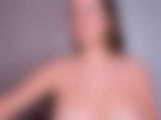 Kate Moorex MILF webcam performer live streaming