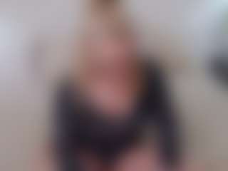 Live cam show with MissBlondy - Sexydance on Camsoda