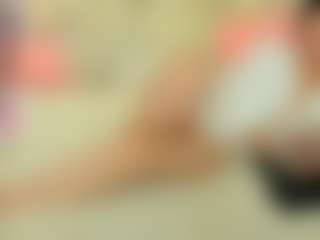 Live cam show with MissRossi - Ass Clapping on livesuperchat.net