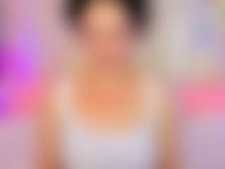 Live cam show with MissRossi - Ass Clapping on Free Soda