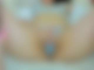 Live cam show with MissRossi - Cum In Pussy on AdultVida.com