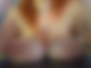 Live cam show with ClumsyNana - Strapon on Soda Cam